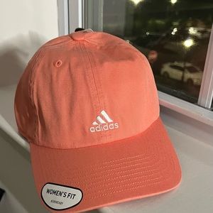 New Adidas Cap, beautiful color with a tags.